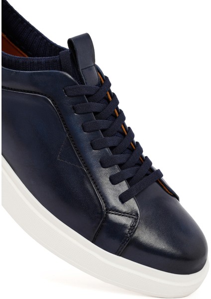Erkek Lacivert Bağcıklı Kalın Tabanlı Deri Sneaker 25WFD693618