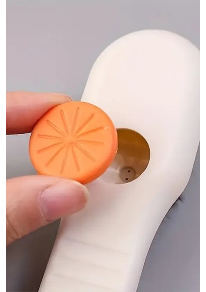 Deterjan Hazneli Ayakkabı Bot Temizleme Yıkama Fırçası | Çok Amaçlı Pratik El Temizlik Fırçası indirimleri