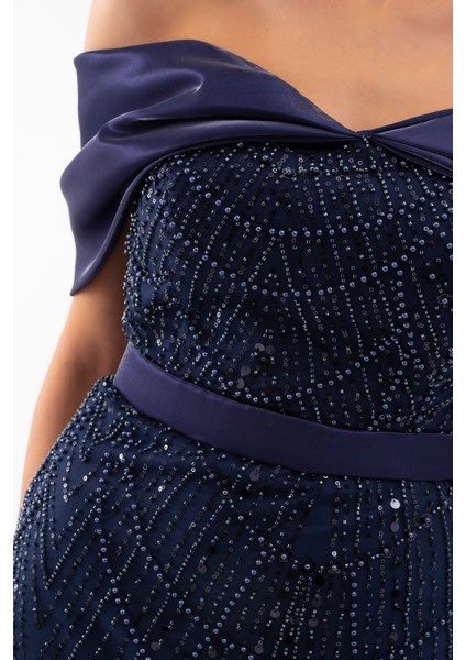 Kadın Lacivert Kayık Yaka Midi Boncuklu Abiye Elbise indirimleri