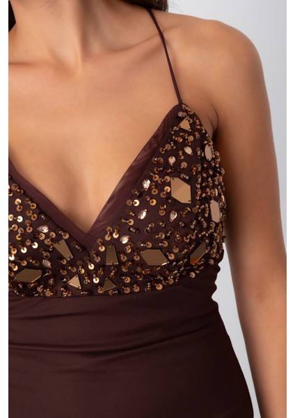 Kadın Kahverengi Askılı Taş Detaylı Uzun Tül Abiye Elbise fırsatları