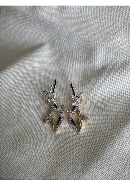 Asimetrik Taşlı Yıldız Küpe fırsatları