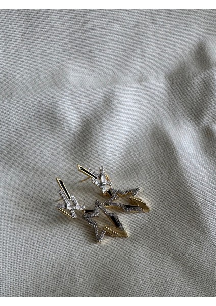 Asimetrik Taşlı Yıldız Küpe indirimleri