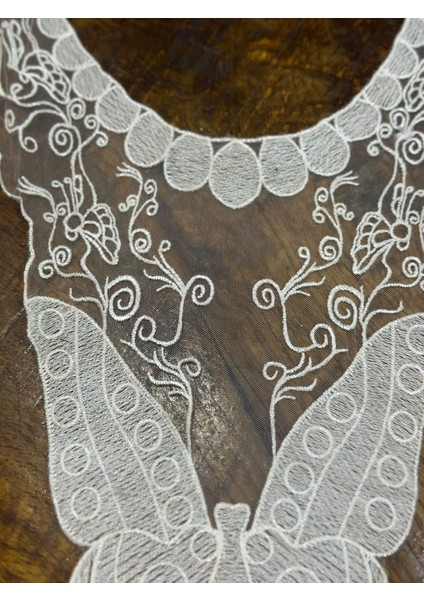 Ekru Kelebekli Tül Yaka Dikiş Aksesuarı 36X27 cm fiyatları