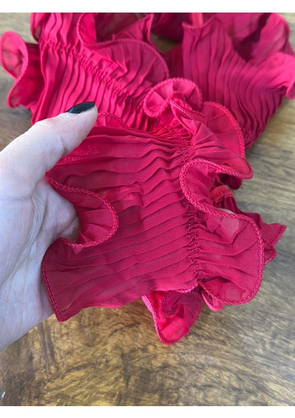 Kırmızı Fırfırlı Lastikli Tül Şerit Dikiş Aksesuarı 100X10 cm
