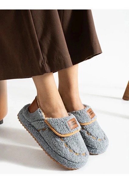 Yeni Sezon Içi Tüylü Kadın Pofuduk Panduf Ev Botu Ev Ayakkabısı Ses Yapmaz Taban fiyatları