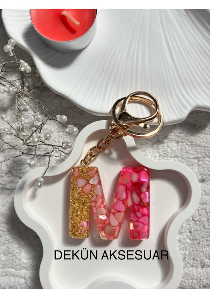 M Harfi Epoksi Pembe El Yapımı Anahtarlık