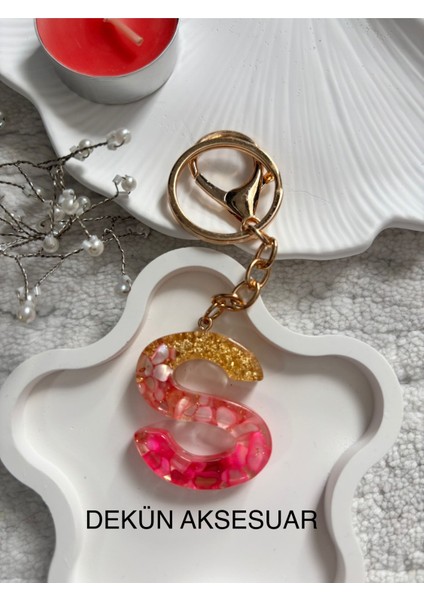 S Harfi Epoksi Pembe El Yapımı Anahtarlık