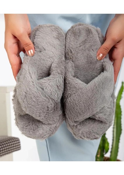 Peluş Pofuduk3[set]kadın Ev Terliği Rahat ve Şık Kışlık Hafif Kaymaz Çeyiz Terliği