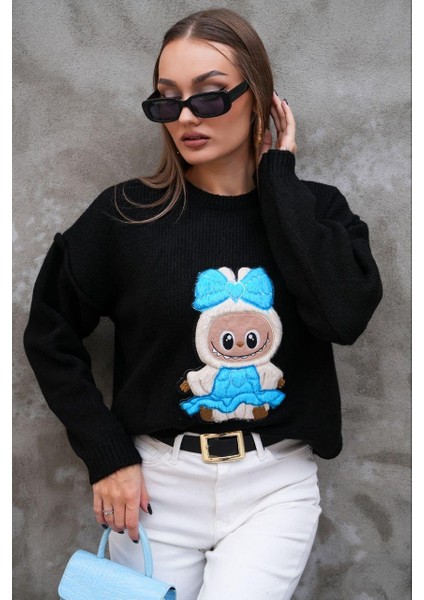 Labubulu Siyah Triko Kazak: Yumuşak Kazakta Pop Kültür Dokunuşu modelleri