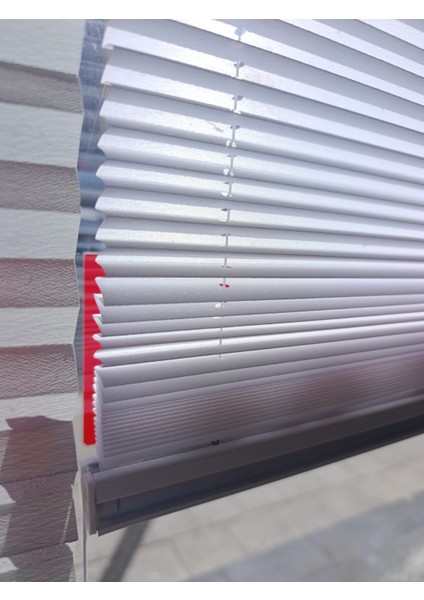 Cam Balkon ve Pvc Pencere&kapı Piliseli Perde Vidalamalı Sistem