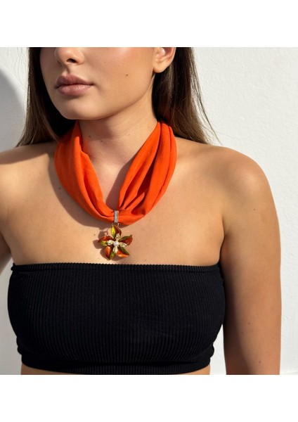 Çiçek Detaylı Şık Tasarım Kumaş Fular Kolye modelleri