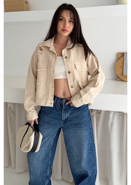 Kadın Yırtık Detaylı Crop Ceket – Dinamik & Sokak Stili modelleri