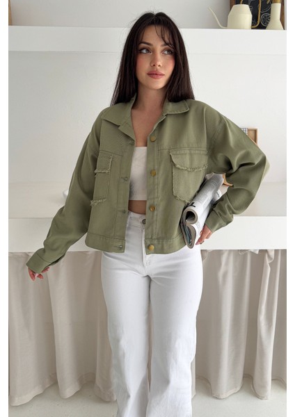 Kadın Yırtık Detaylı Crop Ceket – Dinamik & Sokak Stili modelleri