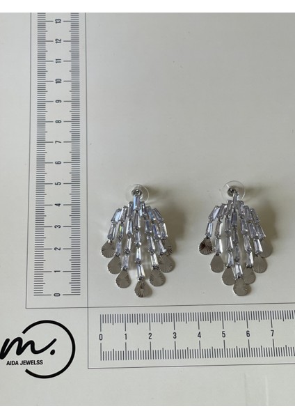Parlak Baget Kesim Zirkon Taşlı Tasarım Abiye Küpe modelleri