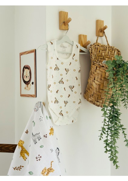 Ftbabycollection %100 Pamuk Yenidoğan Müslin Hediye Seti ( Battaniye ,çorap , Önlük, Ağız Mendili Seti )