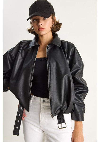 Kadın Oversize Tokalı Deri Ceket