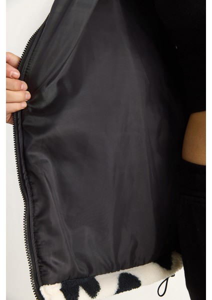Kadın Kalpli Kapüşonlu Oversize Peluş Mont Rı
