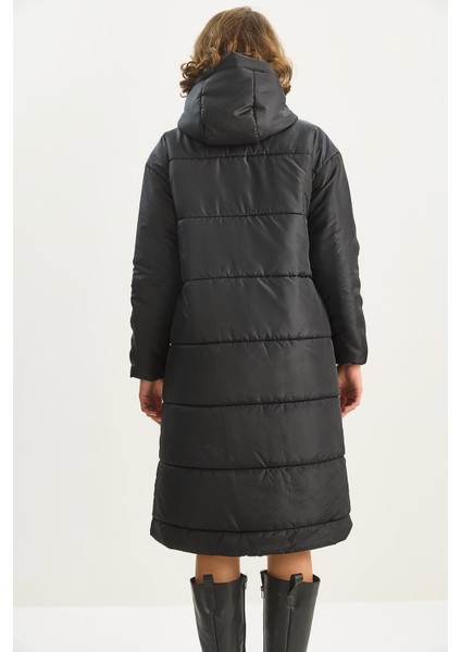 Kadın Kapüşonlu Uzun Şişme Kaban