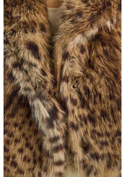 Kadın Yakalı Astarlı Leopar Desenli Astarlı Premium Kürk