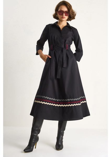 Kadın Nakış Detaylı Yakalı Kemer Köprülü Gömlek Elbise