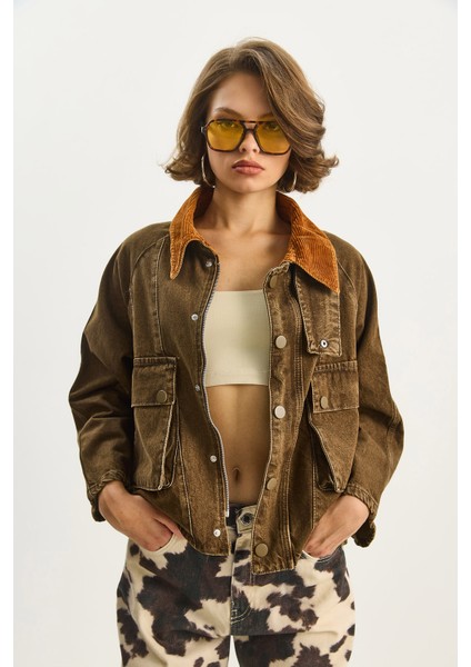 Kadın Kontrast Kadife Yaka Detaylı Büyük Cepli Gabardin Oversize Denim Ceket fırsatları