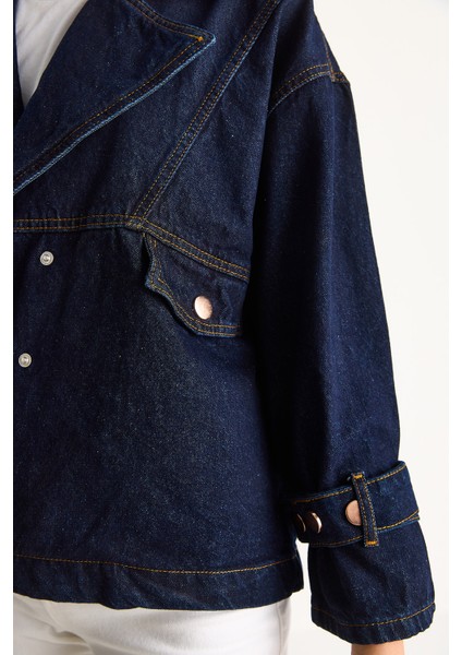 Kadın Geniş Yaka Uzun Kollu Ayarlanabilir Manşetli Denim Ceket