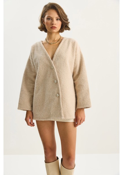 Kadın V Yaka Şık Asimetrik Düğmeli Kırçıllı Kaşe Hırka fırsatları