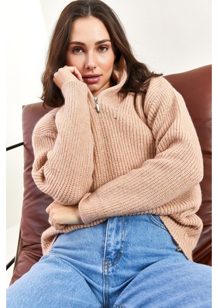 Kadın Fermuarlı Balıkçı Yaka Oversize Triko Kazak fırsatları