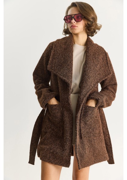 Kadın Kruvaze Yaka Astarlı Kuşak Bağlamalı Kırçıllı Kaşe Kaban fırsatları