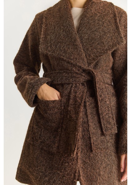 Kadın Kruvaze Yaka Astarlı Kuşak Bağlamalı Kırçıllı Kaşe Kaban