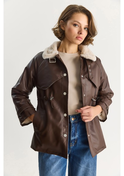 Kadın Gömlek Yaka Içi Kürk Belden Büzgü Ayarlamalı Cep Detaylı Suni Deri Mont fırsatları