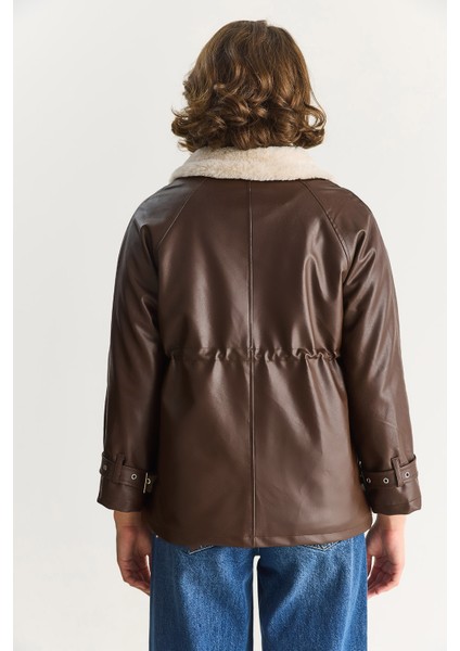 Kadın Gömlek Yaka Içi Kürk Belden Büzgü Ayarlamalı Cep Detaylı Suni Deri Mont