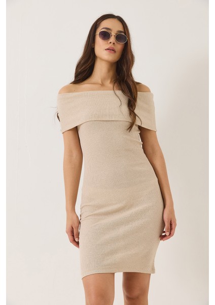 Kadın Madonna Yaka Elbise indirimleri