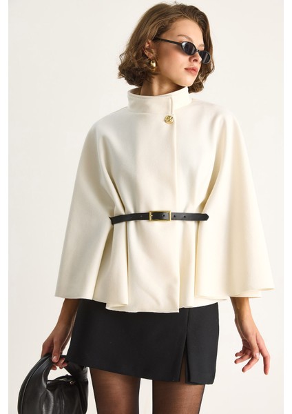 Kadın Gold Düğme Detaylı Kemerli Panço fırsatları