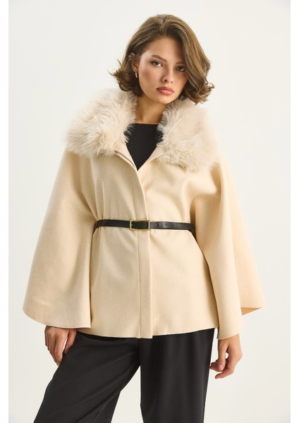 Kadın Peluş Yaka Detaylı Kemerli Kaşe Panço fiyatları