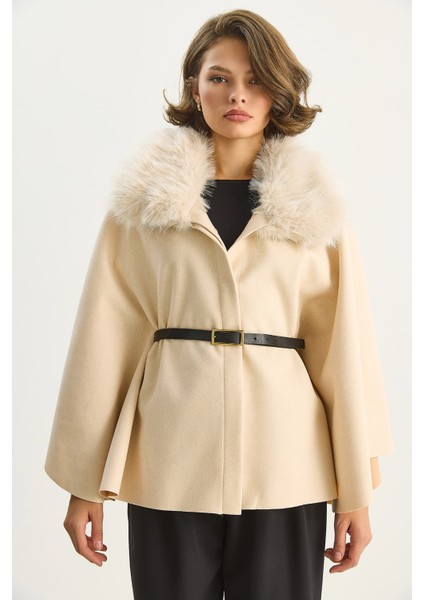 Kadın Peluş Yaka Detaylı Kemerli Kaşe Panço fırsatları