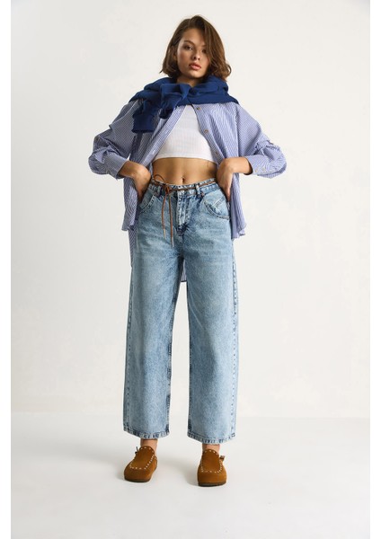 Kadın Geniş Paça Yüksek Bel Deri Ip Kemerli Denim Pantolon fırsatları