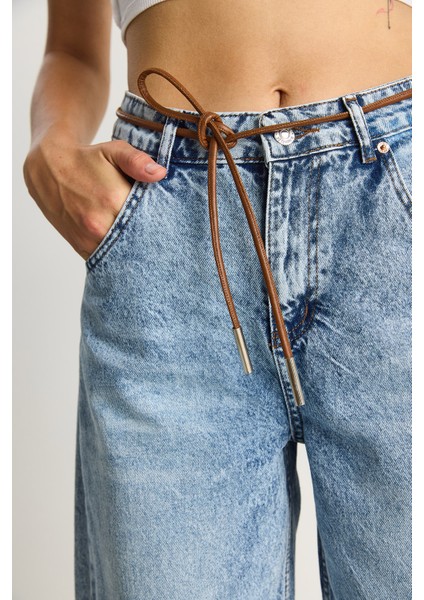 Kadın Geniş Paça Yüksek Bel Deri Ip Kemerli Denim Pantolon