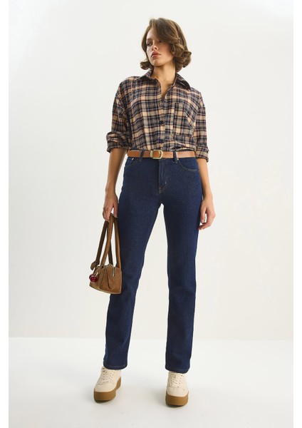 Kadın Kemer Detaylı Yarım Ispanyol Paça Likralı Denim Pantolon indirimleri