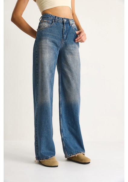 Kadın Yüksek Bel Soluk Efektli Bol Kesim Denim Pantolon indirimleri