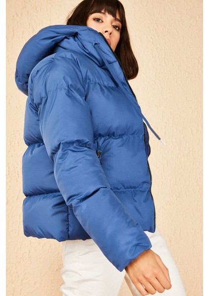 Kadın Kapüşonlu Şişme Mont fiyatları