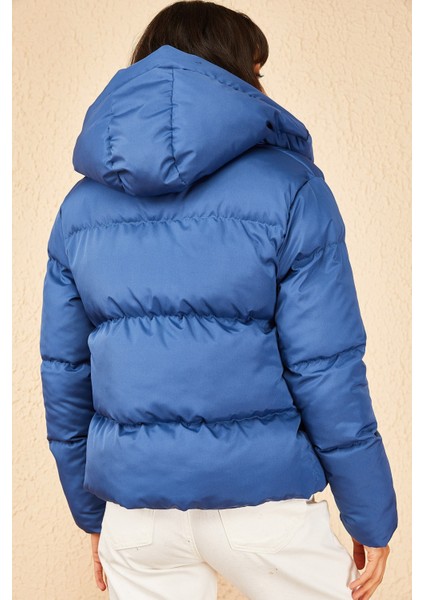 Kadın Kapüşonlu Şişme Mont indirimleri