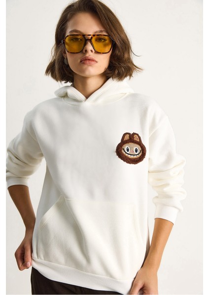 Kadın Nakış Işlemeli Kapüşonlu Kanguru Cepli Sweatshirt fırsatları