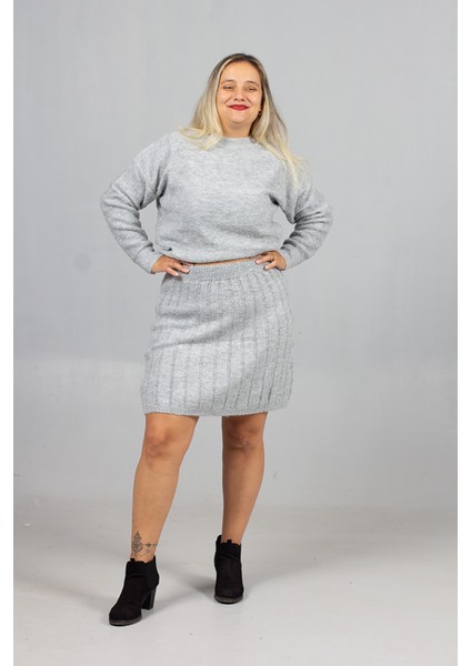 Açık Gri Triko Etek Kazak Takım | 46 Bedene Kadar Minimalist Şıklık