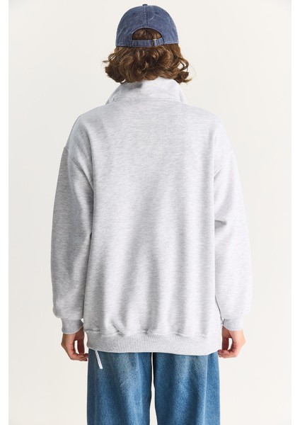 Kadın Nakışlı Yarım Fermuarlı Polo Yaka Şardonlu Oversize Sweatshirt
