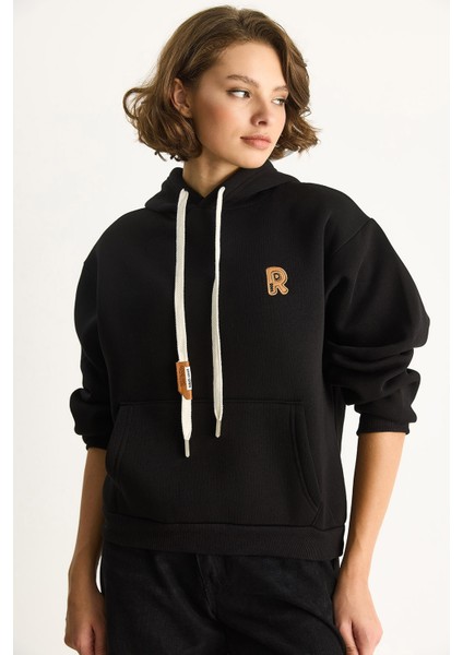 Kadın Nakış Işlemeli Kanguru Cepli Kapüşonlu Şardonlu Salaş Sweatshirt fiyatları