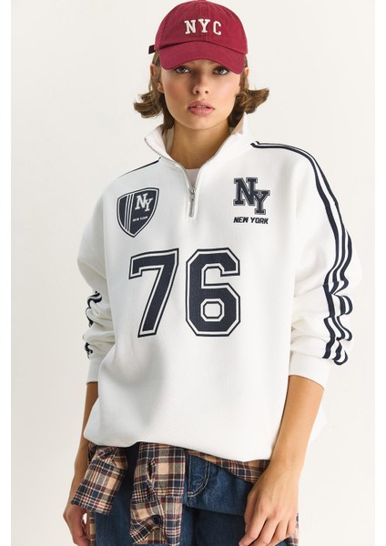 Kadın Üç Iplik Uzun Kollu Yarım Fermuarlı Dik Yaka Baskılı Sweatshirt fiyatları