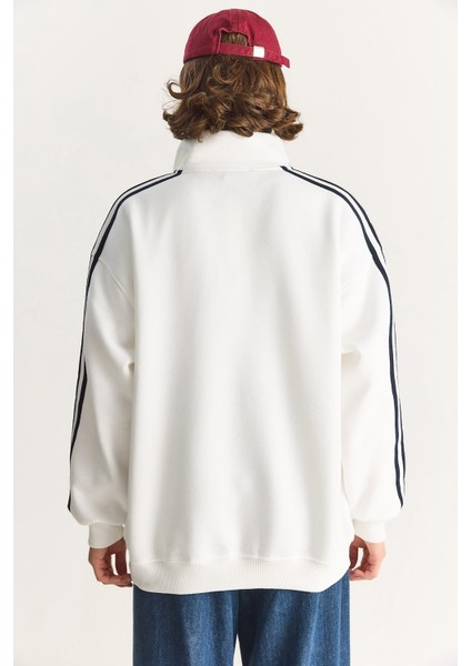 Kadın Üç Iplik Uzun Kollu Yarım Fermuarlı Dik Yaka Baskılı Sweatshirt