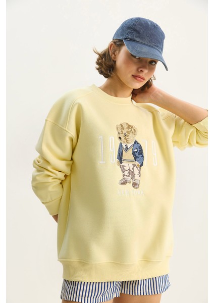 Kadın Bisiklet Yaka Teddy Nakış Detaylı Sweat fiyatları