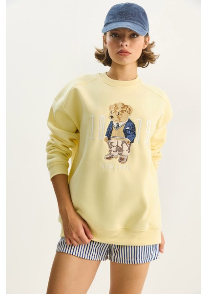 Kadın Bisiklet Yaka Teddy Nakış Detaylı Sweat modelleri